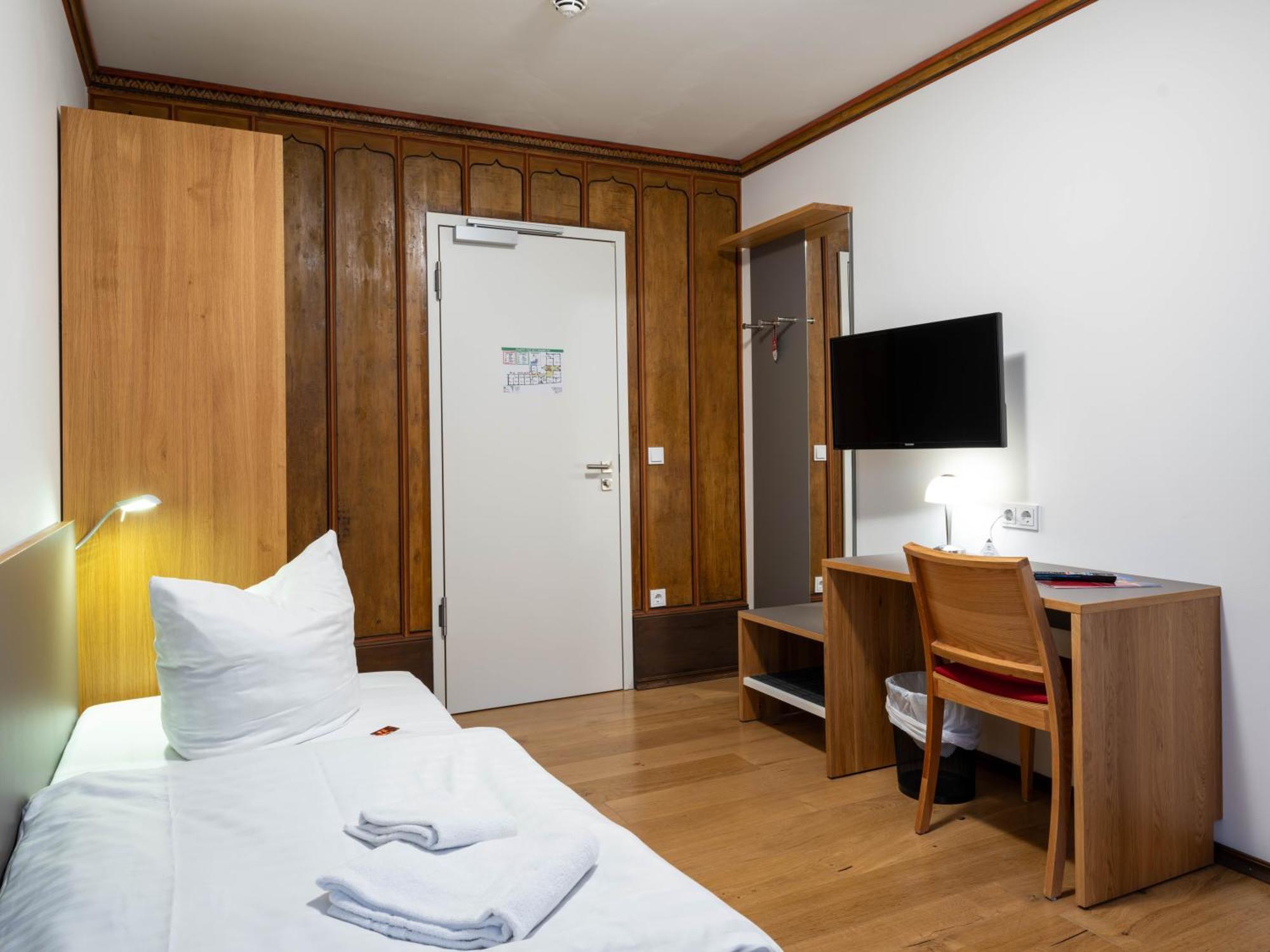 Gaestehaus Nikolai Erfurt Esterno foto